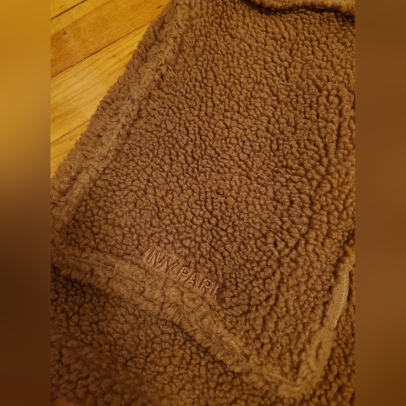 Adidas x Ivy Park teddy shorts. High waist. Brown. Size S Unisex. - Picture 5 of 12